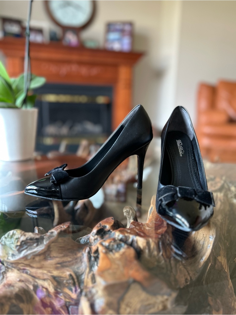 Brooks Brothers Black Pointed-Toe Pumps with 4” Heel and Bow Accent